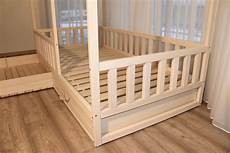 Side-Sleep Baby's Beds